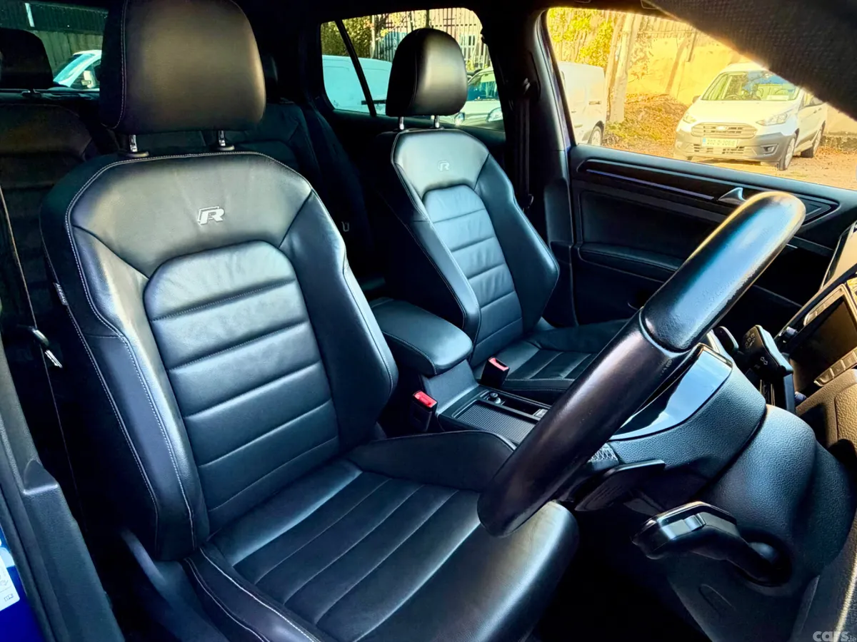 Volkswagen Golf Hatchback, Petrol, 2017, Blue