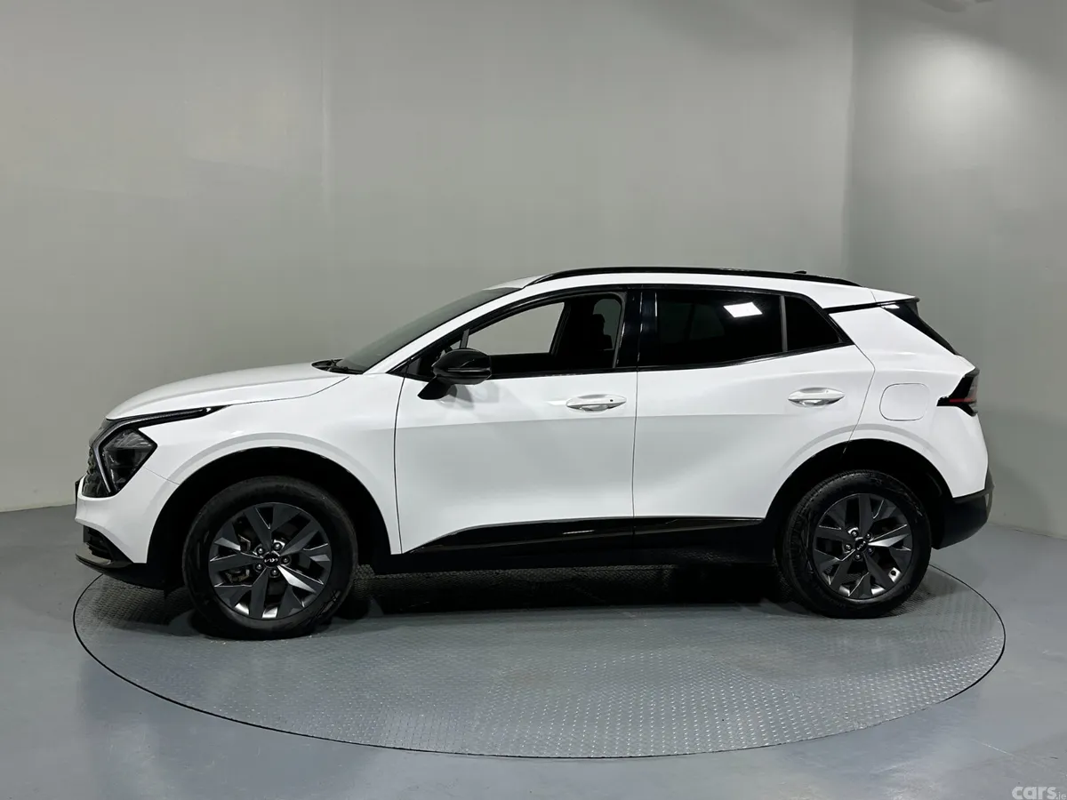 Kia Sportage SUV, Petrol Hybrid, 2024, White