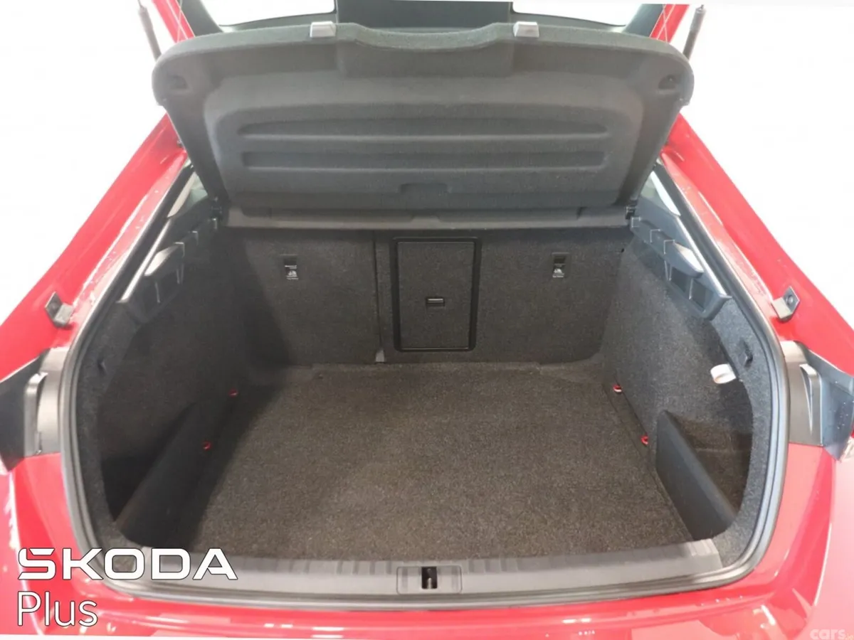 Skoda Octavia Saloon, Diesel, 2026, Red