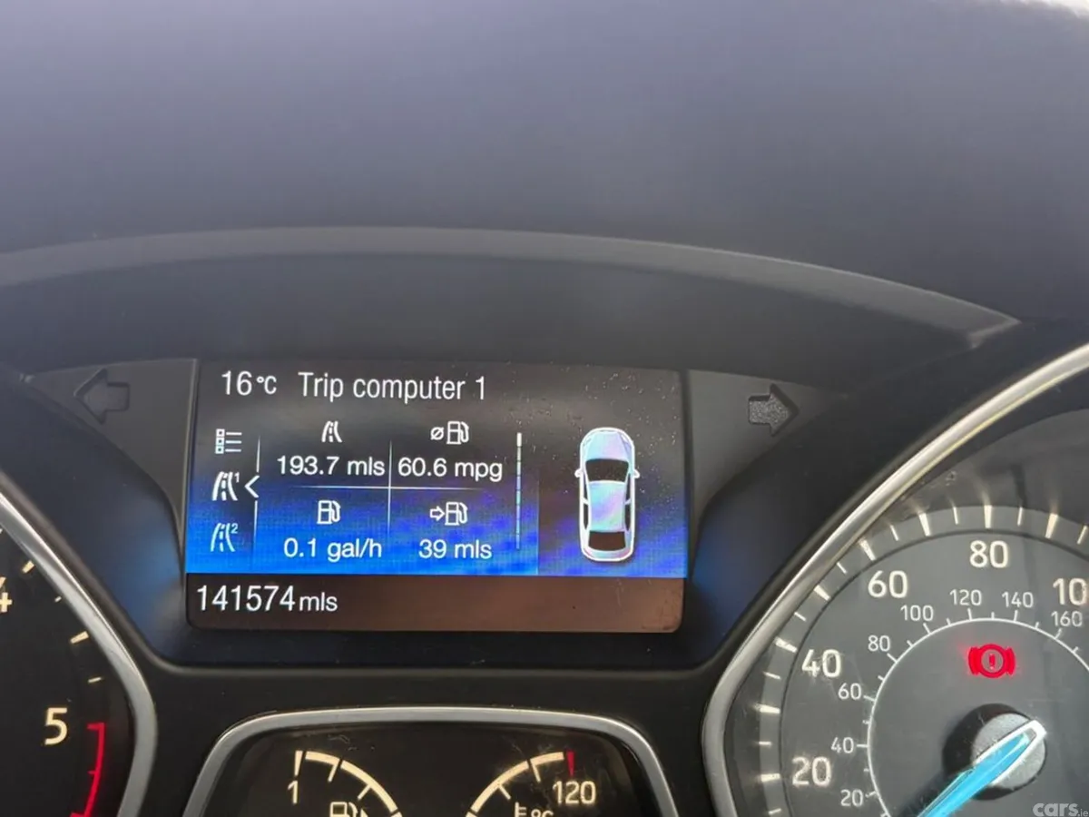 Ford Focus Hatchback, Diesel, 2015, Red