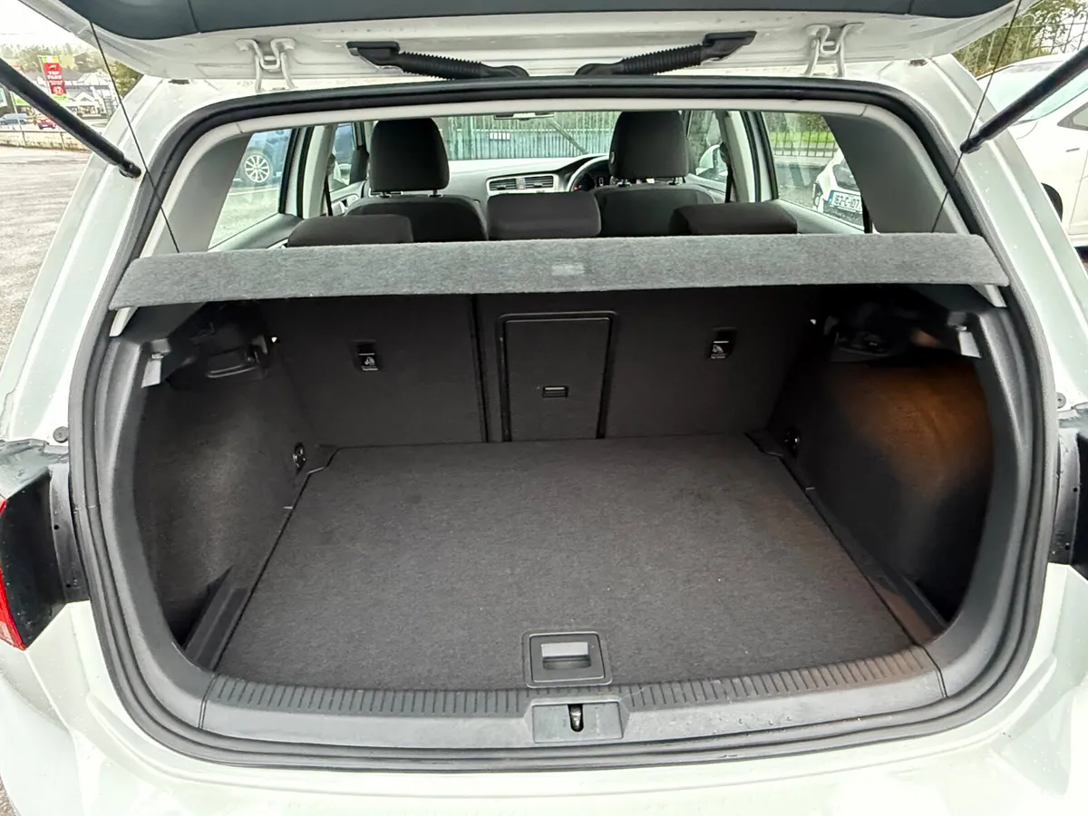 Volkswagen Golf Hatchback, Petrol, 2013, White