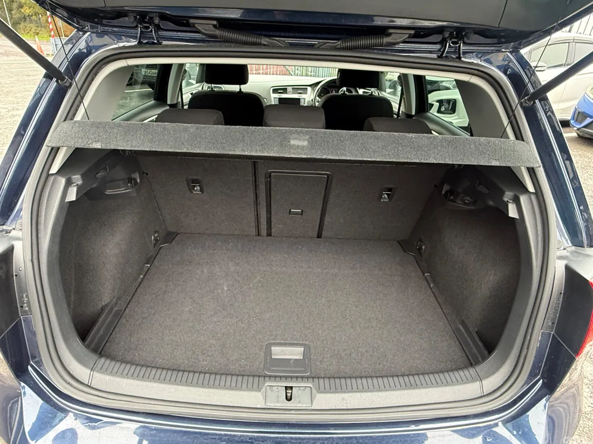 Volkswagen Golf Hatchback, Petrol, 2014, Blue