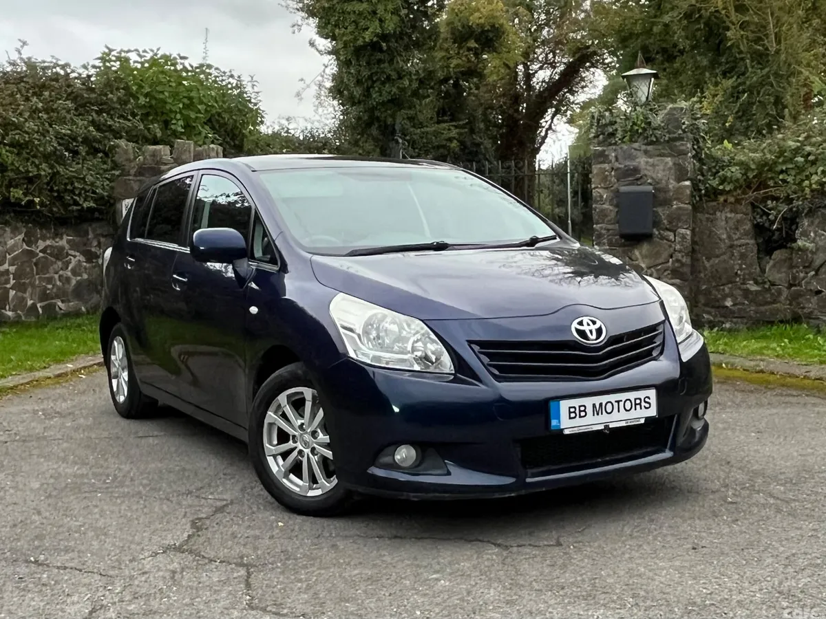 Toyota Verso MPV, Petrol, 2011, Blue