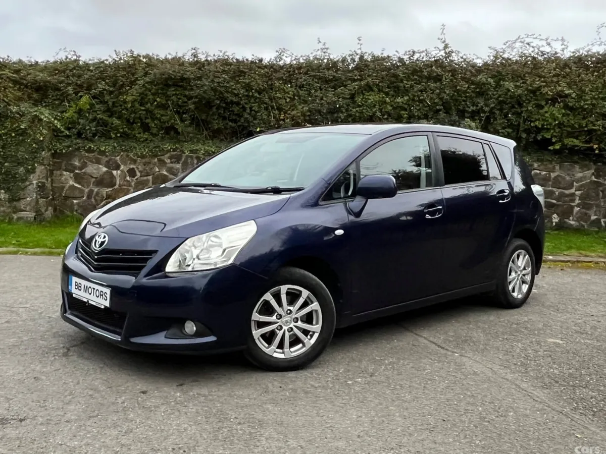 Toyota Verso MPV, Petrol, 2011, Blue