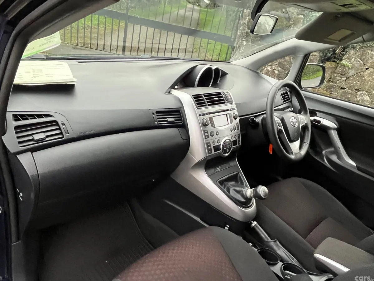 Toyota Verso MPV, Petrol, 2011, Blue