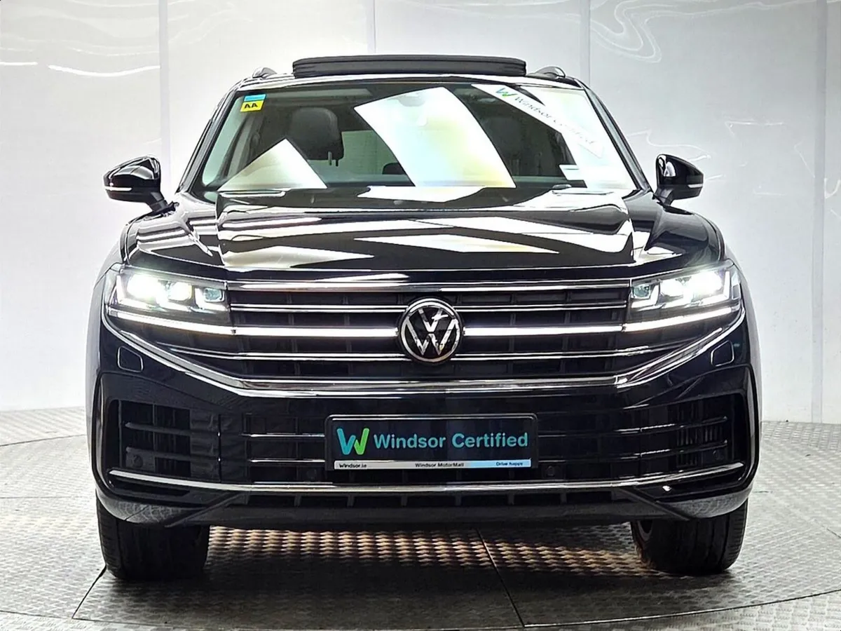 Volkswagen Touareg SUV, Petrol Hybrid, 2023, Black