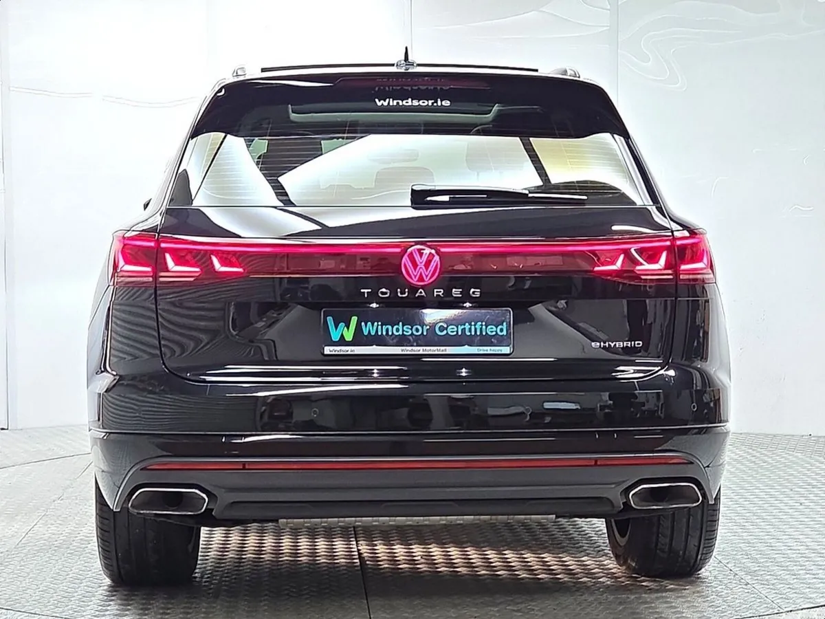 Volkswagen Touareg SUV, Petrol Hybrid, 2023, Black