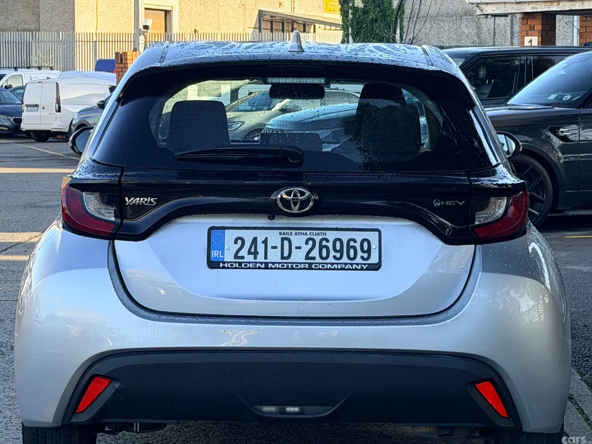 Toyota Yaris Hatchback, Petrol Hybrid, 2024, Grey