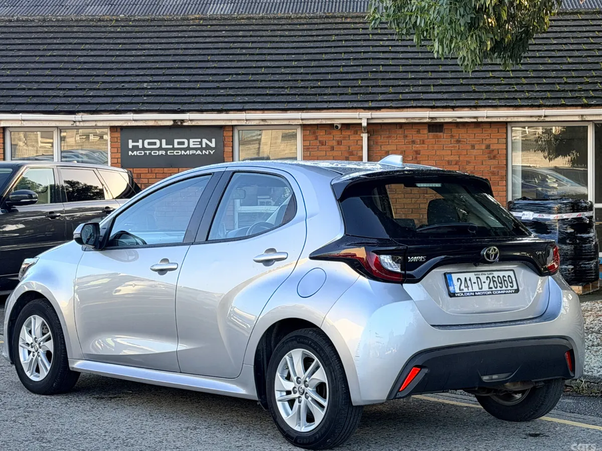 Toyota Yaris Hatchback, Petrol Hybrid, 2024, Grey