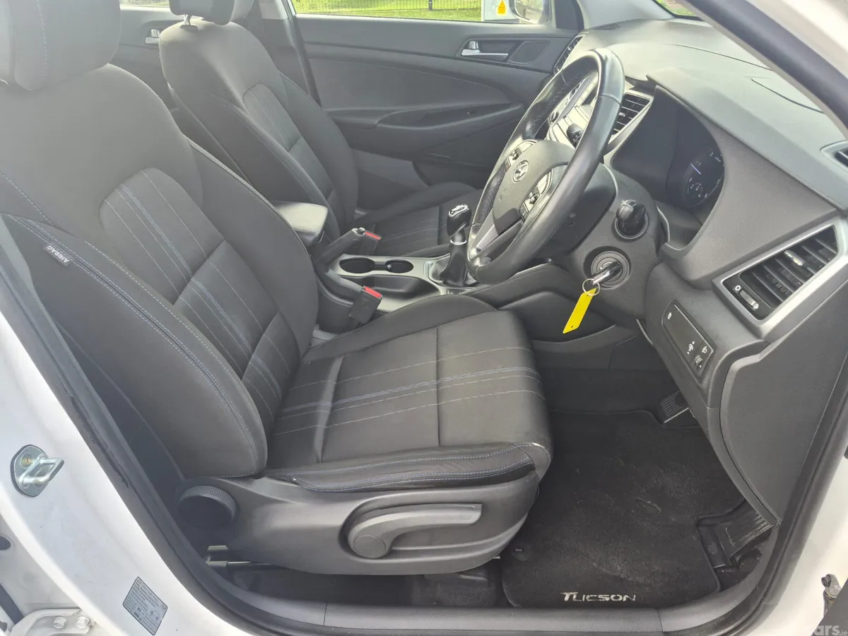 Hyundai Tucson SUV, Diesel, 2016, White