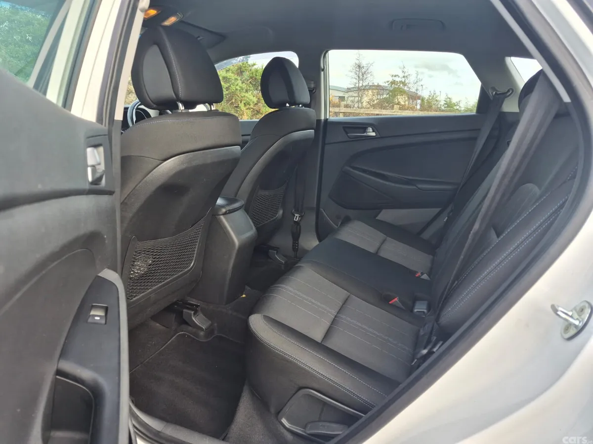 Hyundai Tucson SUV, Diesel, 2016, White