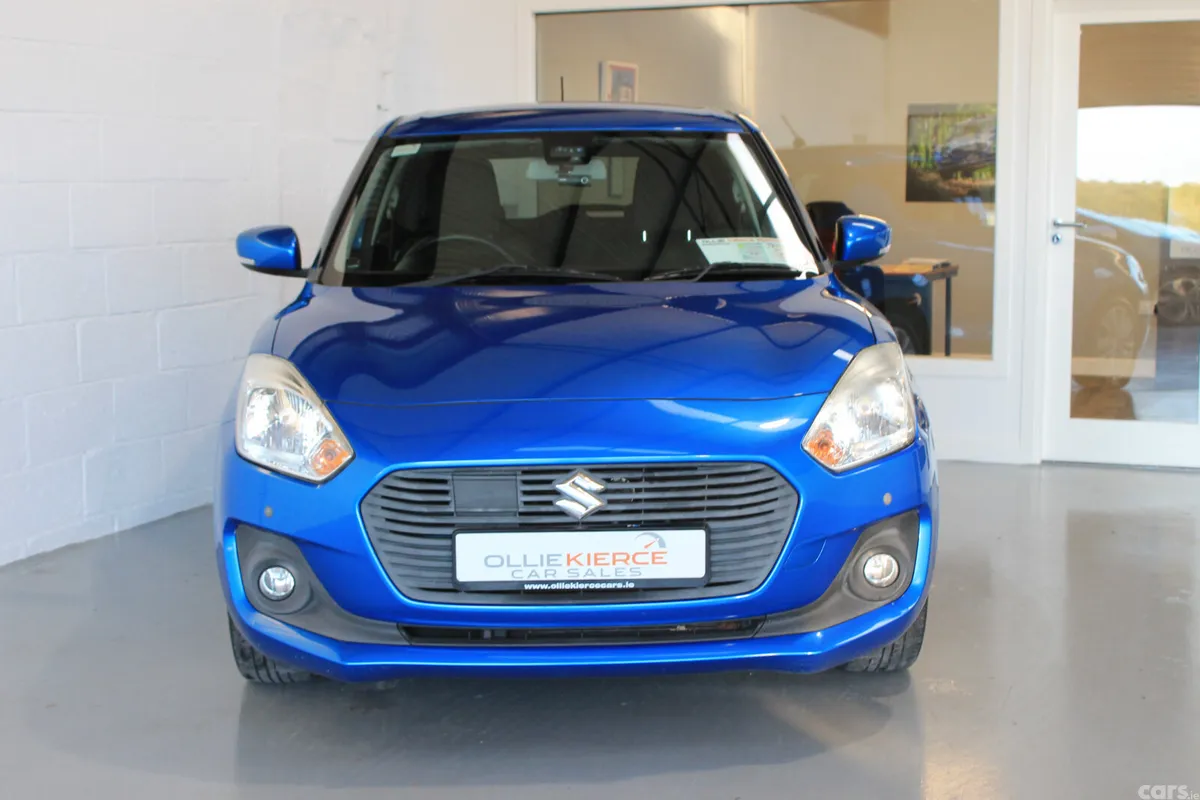 Suzuki Swift Hatchback, Petrol, 2017, Blue