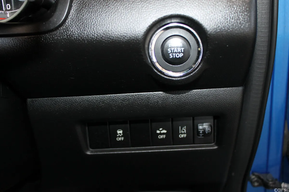 Suzuki Swift Hatchback, Petrol, 2017, Blue