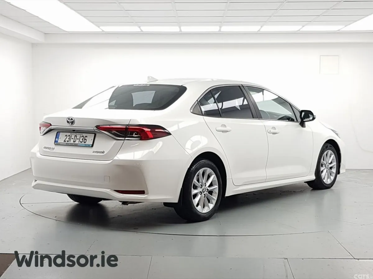 Toyota Corolla Saloon, Petrol Hybrid, 2023, White