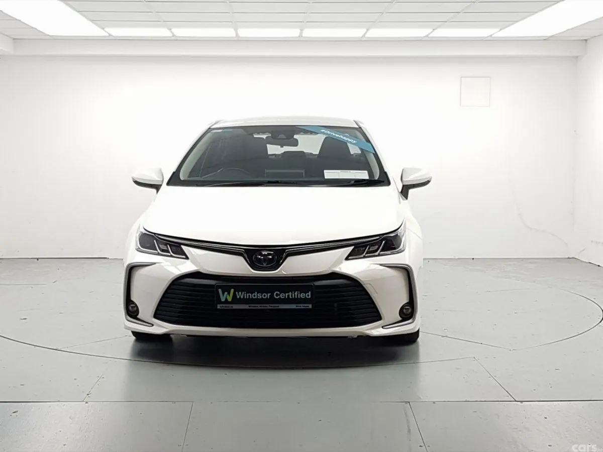Toyota Corolla Saloon, Petrol Hybrid, 2023, White
