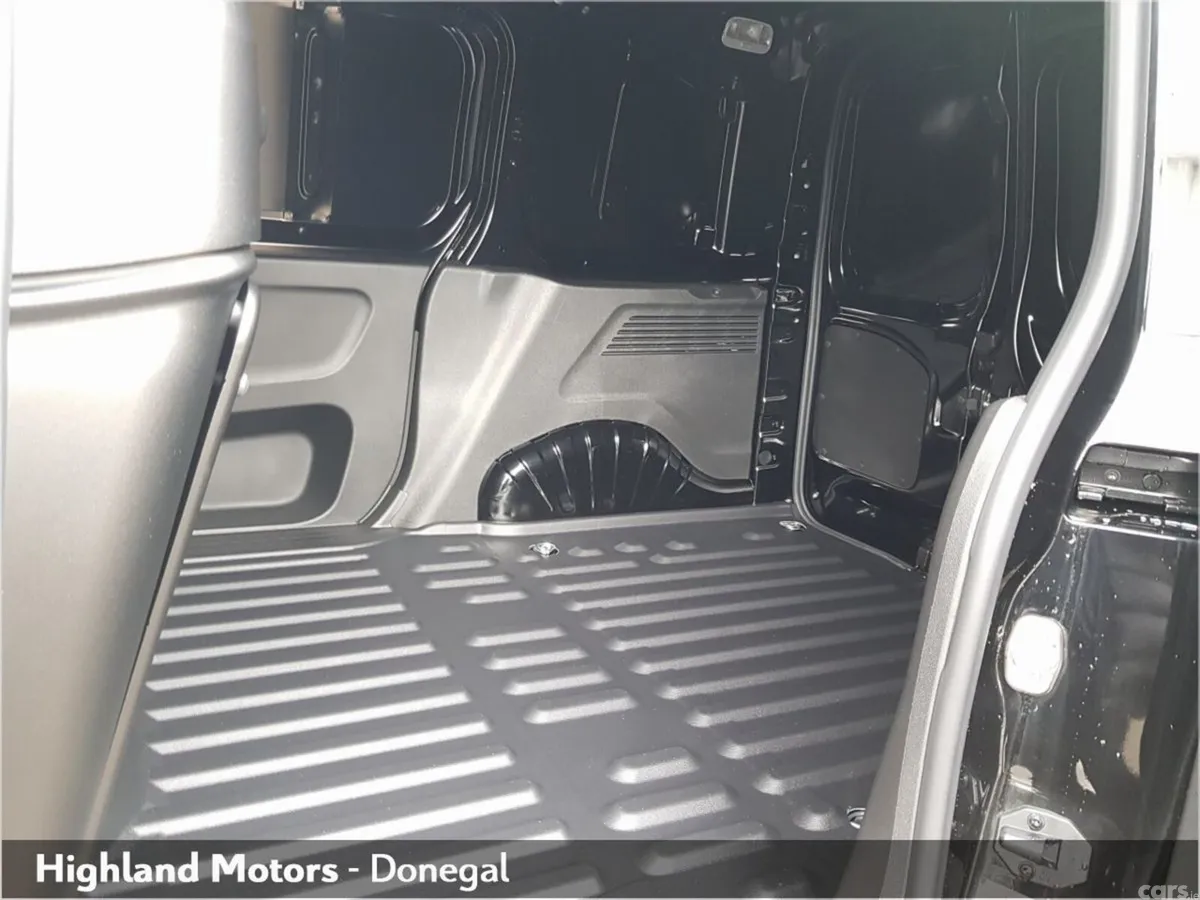 Citroen Berlingo MPV, Diesel, 2026, Black