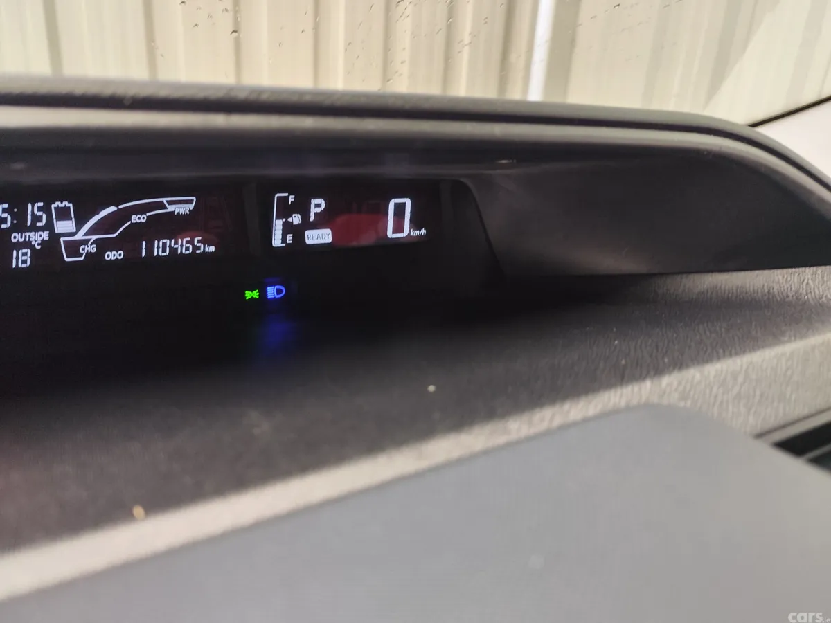 Toyota Aqua Hatchback, Petrol Hybrid, 2021, White