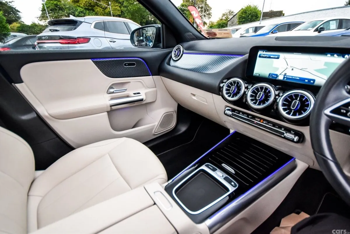 Mercedes-Benz GLA SUV, Petrol Plug-in Hybrid, 2025, Blue
