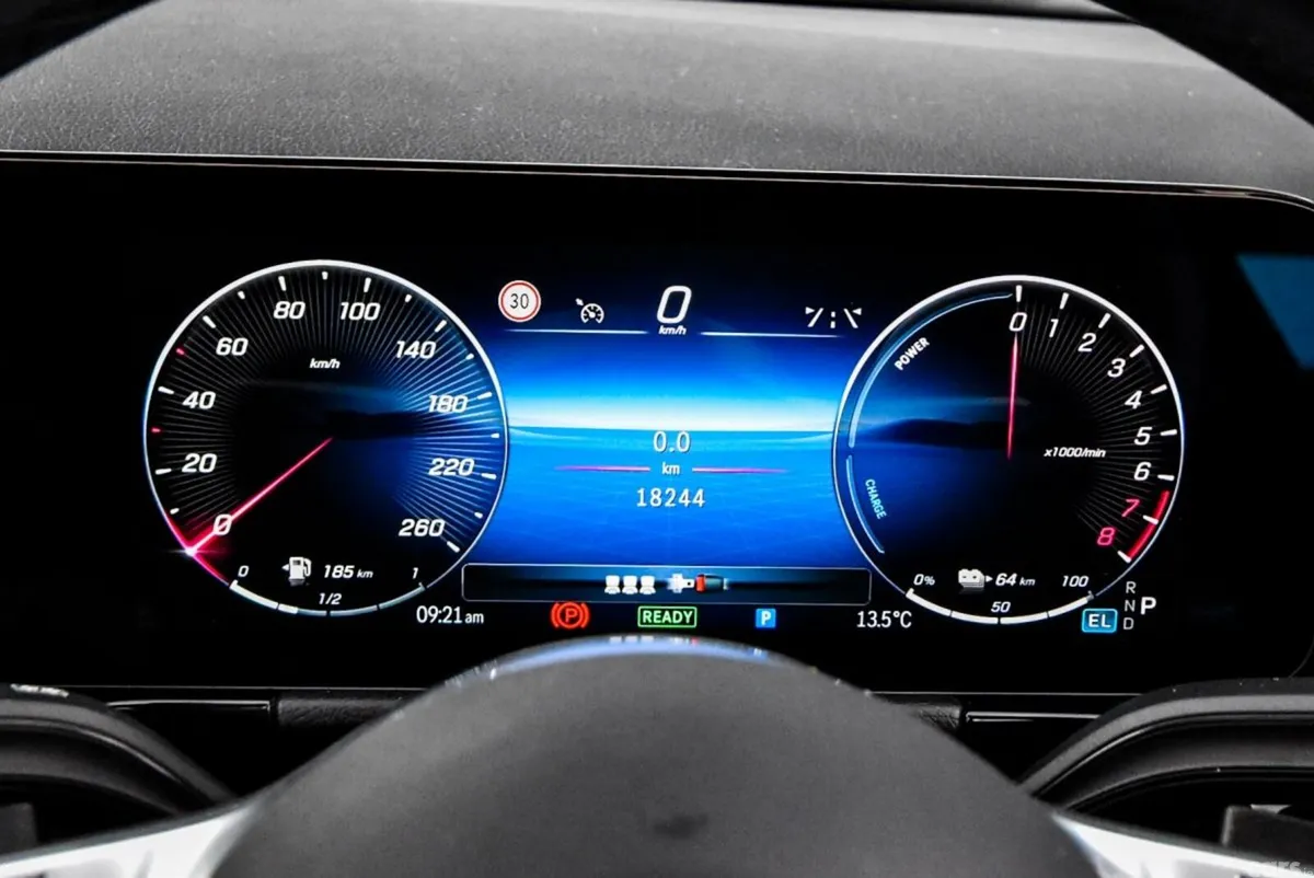 Mercedes-Benz GLA SUV, Petrol Plug-in Hybrid, 2025, Blue