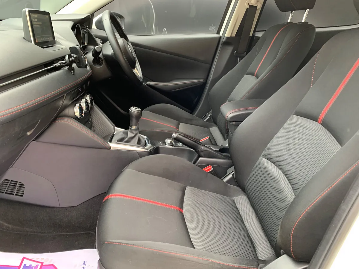 Mazda Mazda2 Hatchback, Petrol, 2016, White