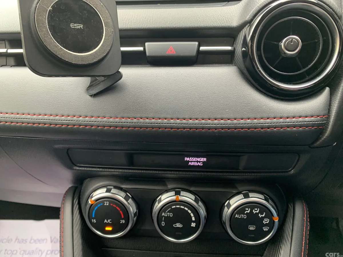 Mazda Mazda2 Hatchback, Petrol, 2016, White