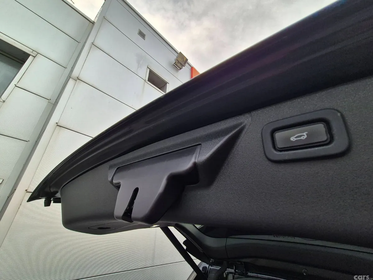 Land Rover Discovery Sport SUV, Petrol Plug-in Hybrid, 2022, Black