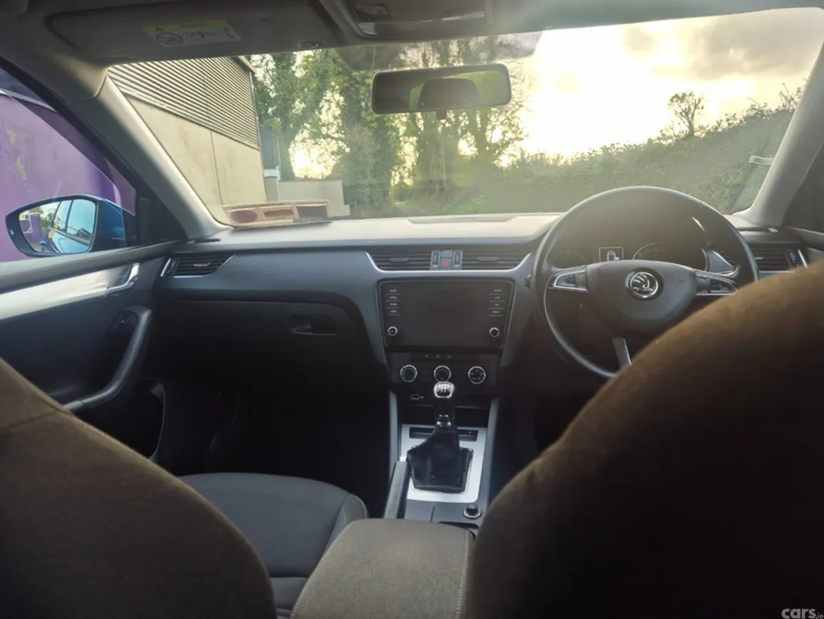 Skoda Octavia Estate, Diesel, 2019, Blue
