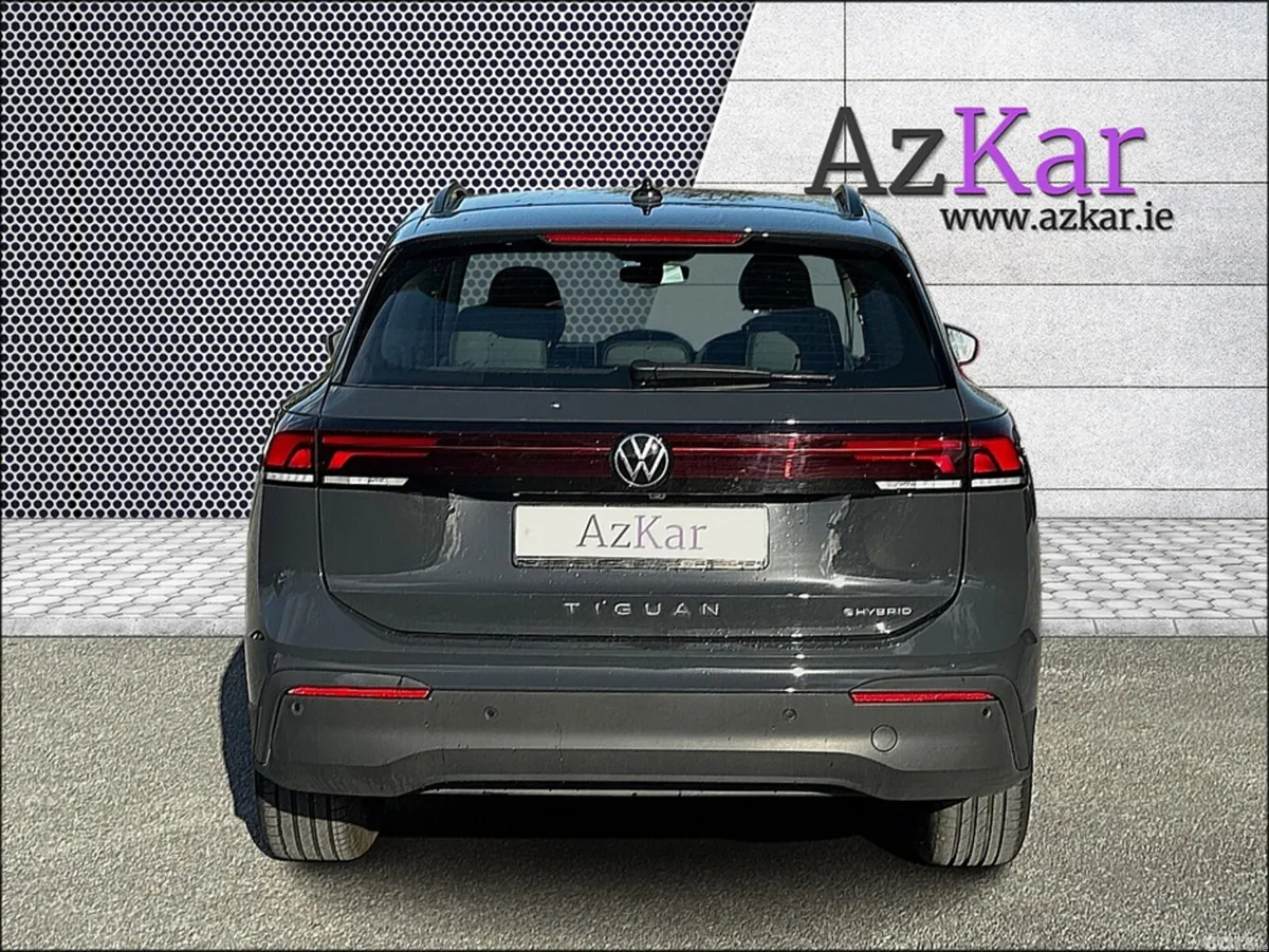 Volkswagen Tiguan SUV, Petrol Plug-in Hybrid, 2025, Grey