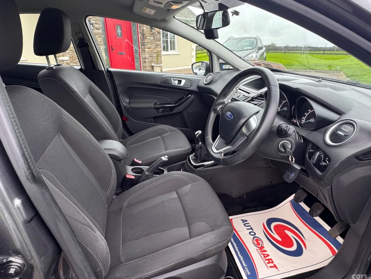Ford Fiesta Hatchback, Petrol, 2016, Grey