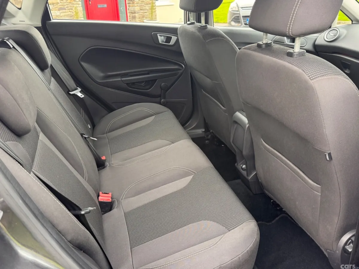 Ford Fiesta Hatchback, Petrol, 2016, Grey
