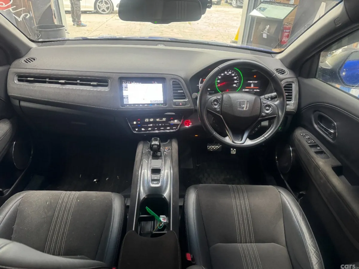 Honda Vezel SUV, Petrol Hybrid, 2020, Blue