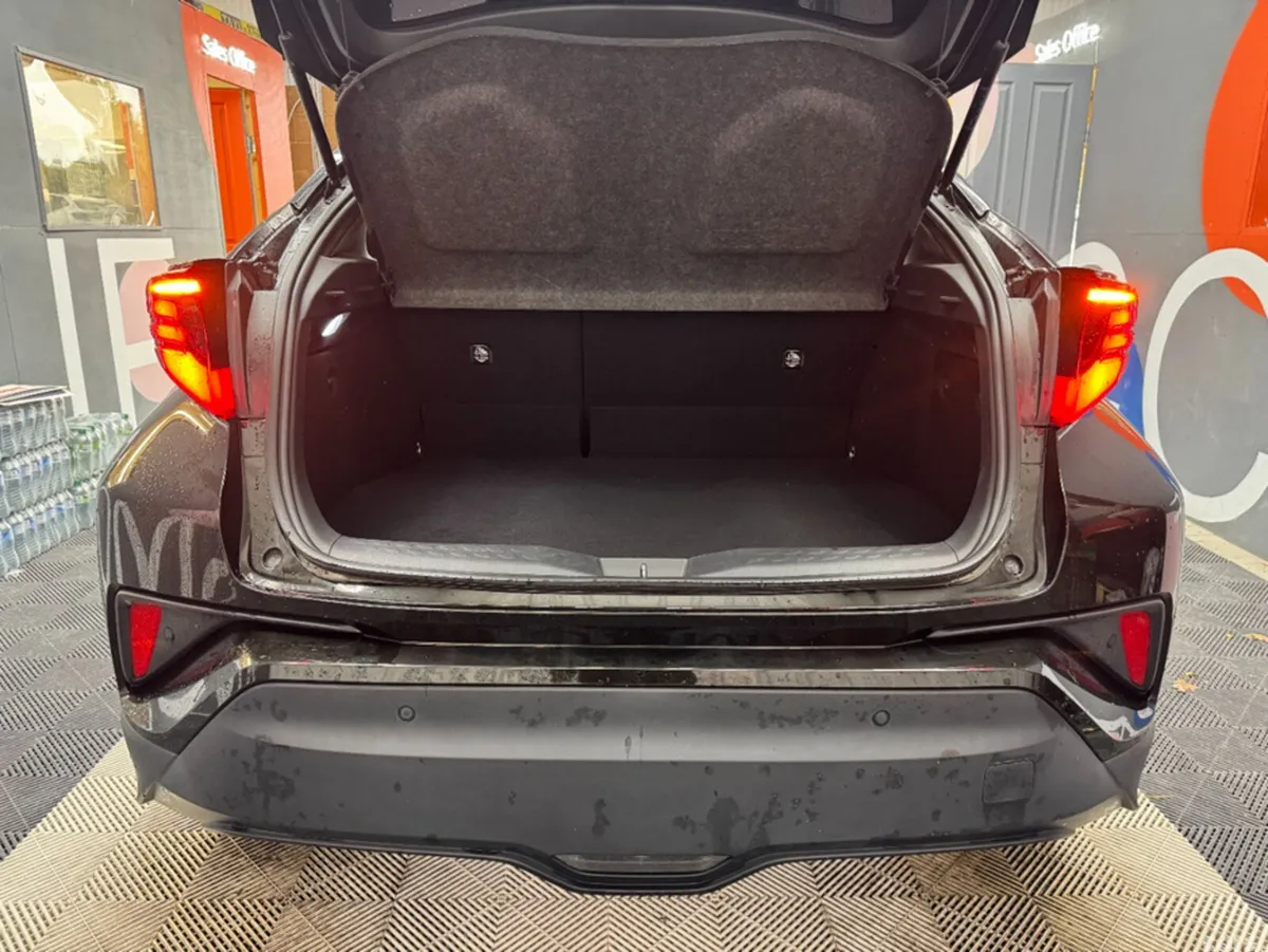 Toyota C-HR SUV, Petrol Hybrid, 2023, Black