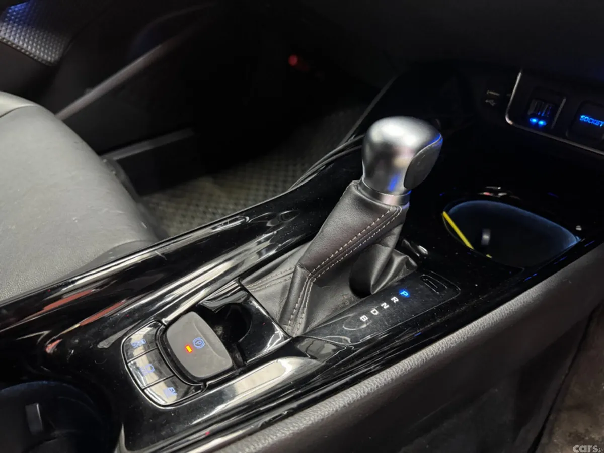 Toyota C-HR SUV, Petrol Hybrid, 2023, Black