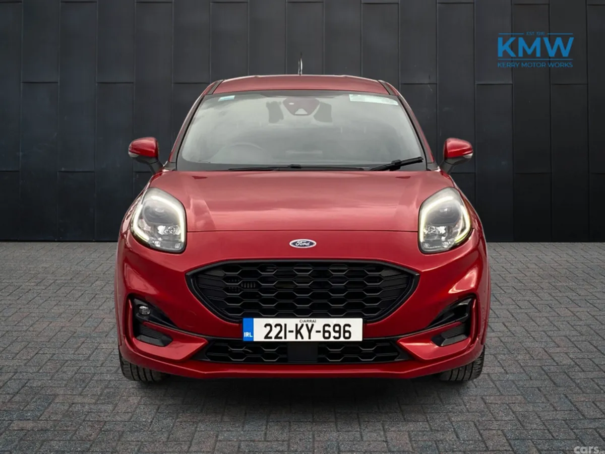 Ford Puma MPV, Petrol, 2022, Red