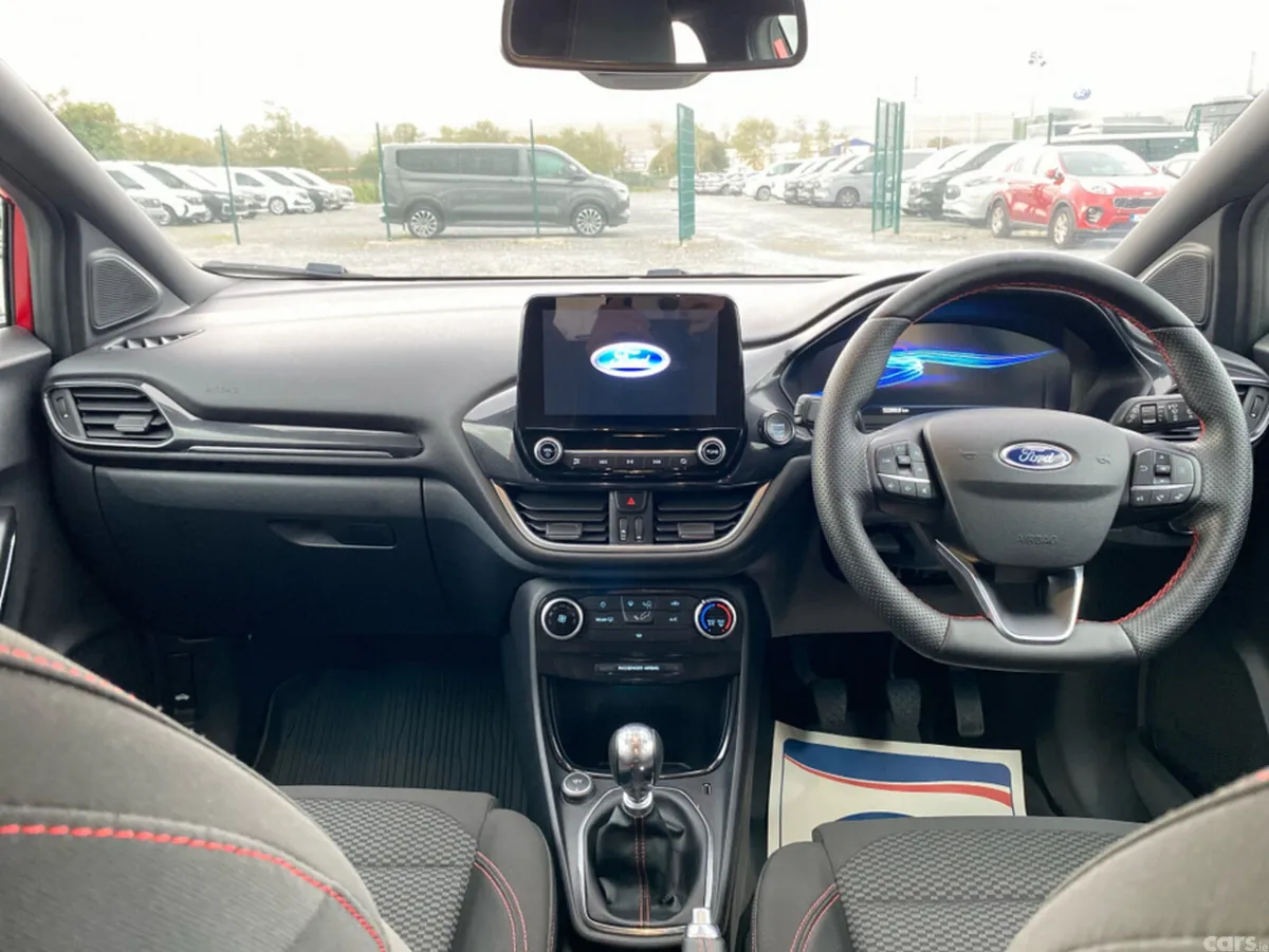 Ford Puma MPV, Petrol, 2022, Red