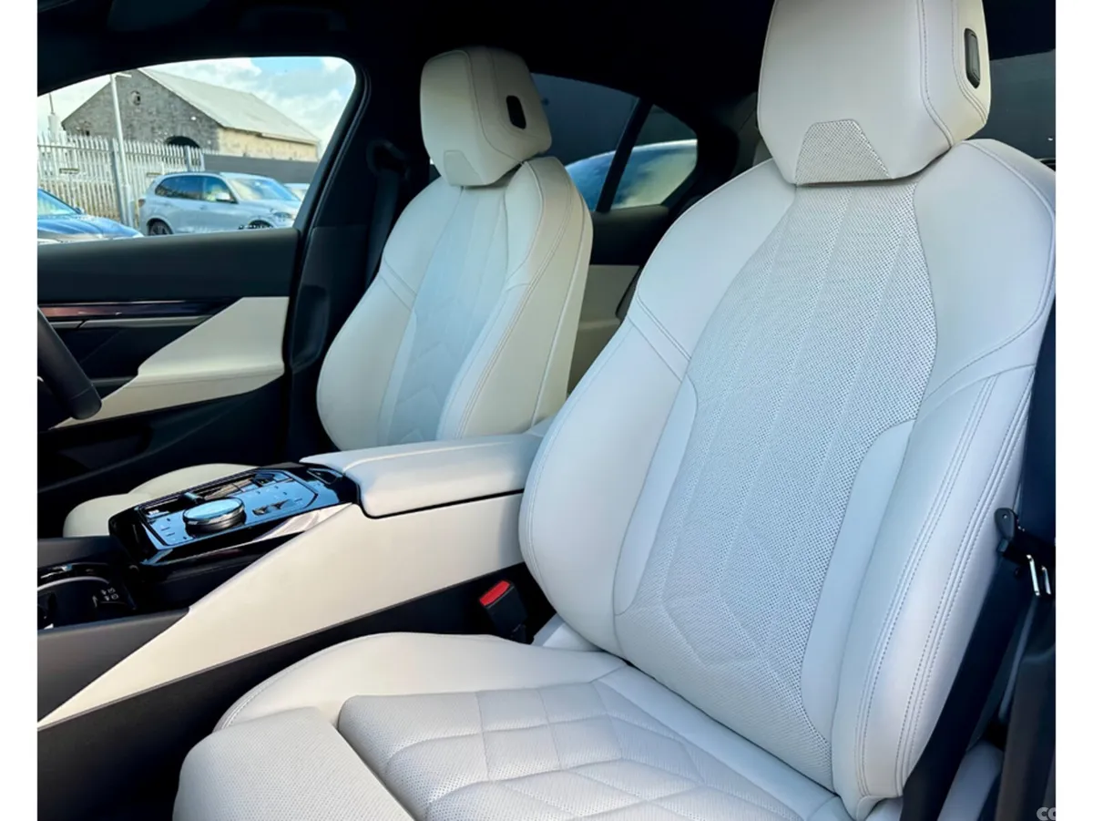 BMW 5-Series Saloon, Petrol Hybrid, 2026, Black