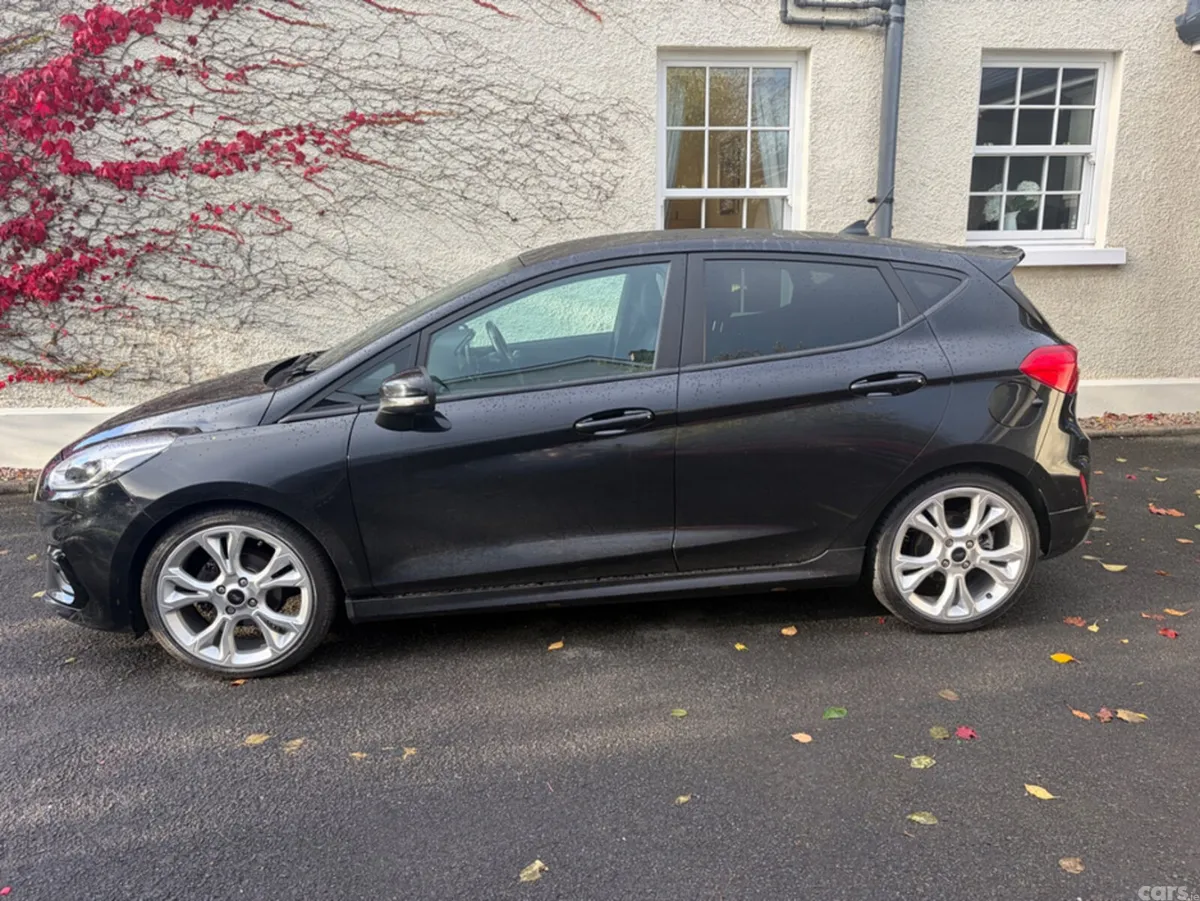 Ford Fiesta Hatchback, Petrol, 2021, Black