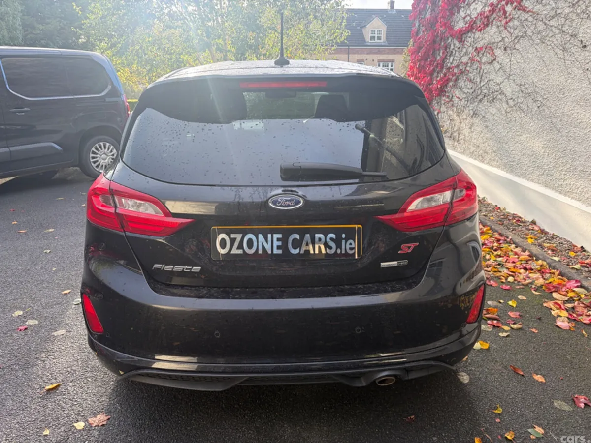 Ford Fiesta Hatchback, Petrol, 2021, Black