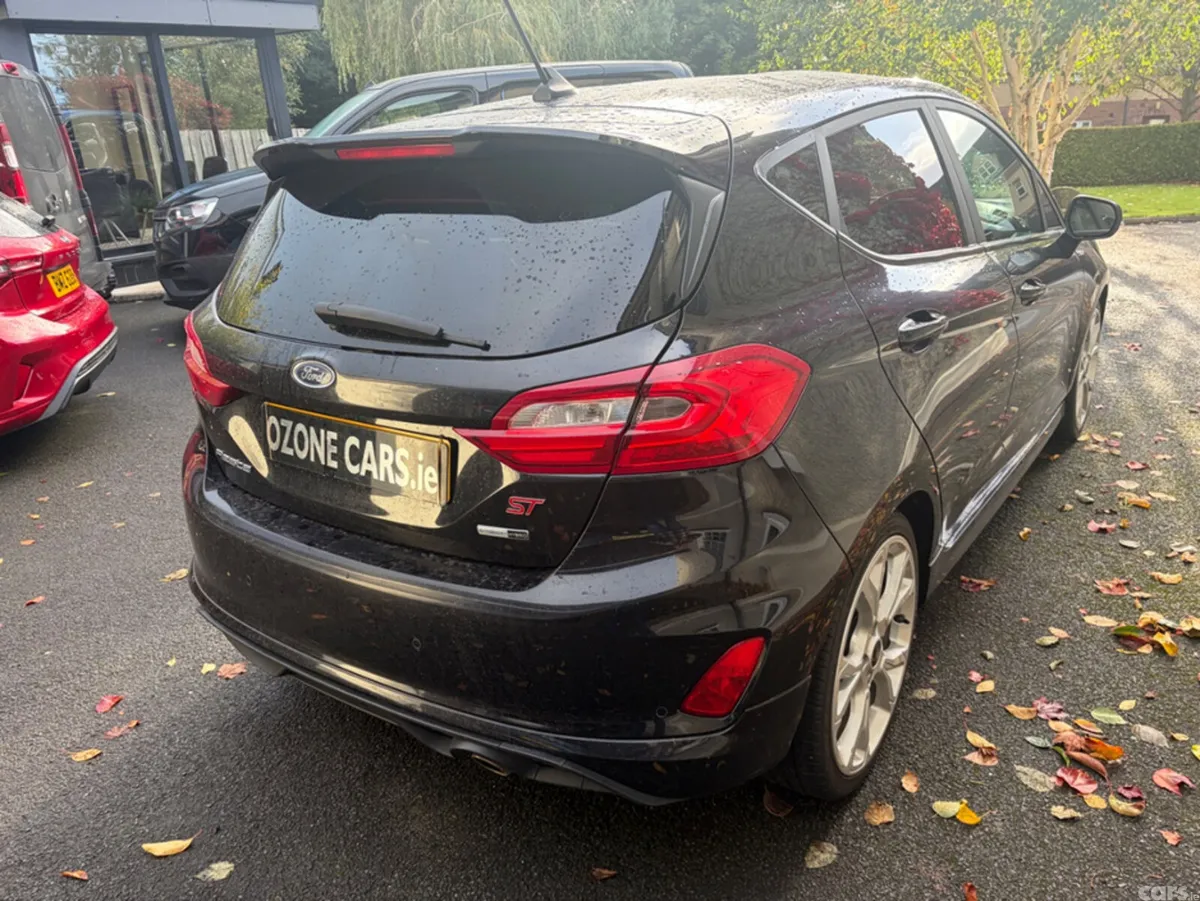 Ford Fiesta Hatchback, Petrol, 2021, Black