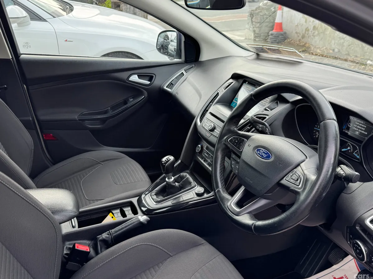 Ford Focus Saloon, Diesel, 2017, Grey