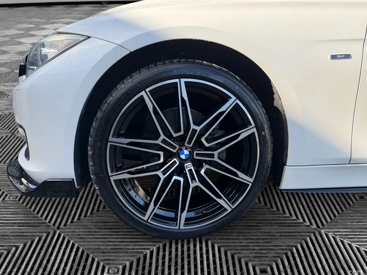 BMW 3-Series Saloon, Diesel, 2015, White