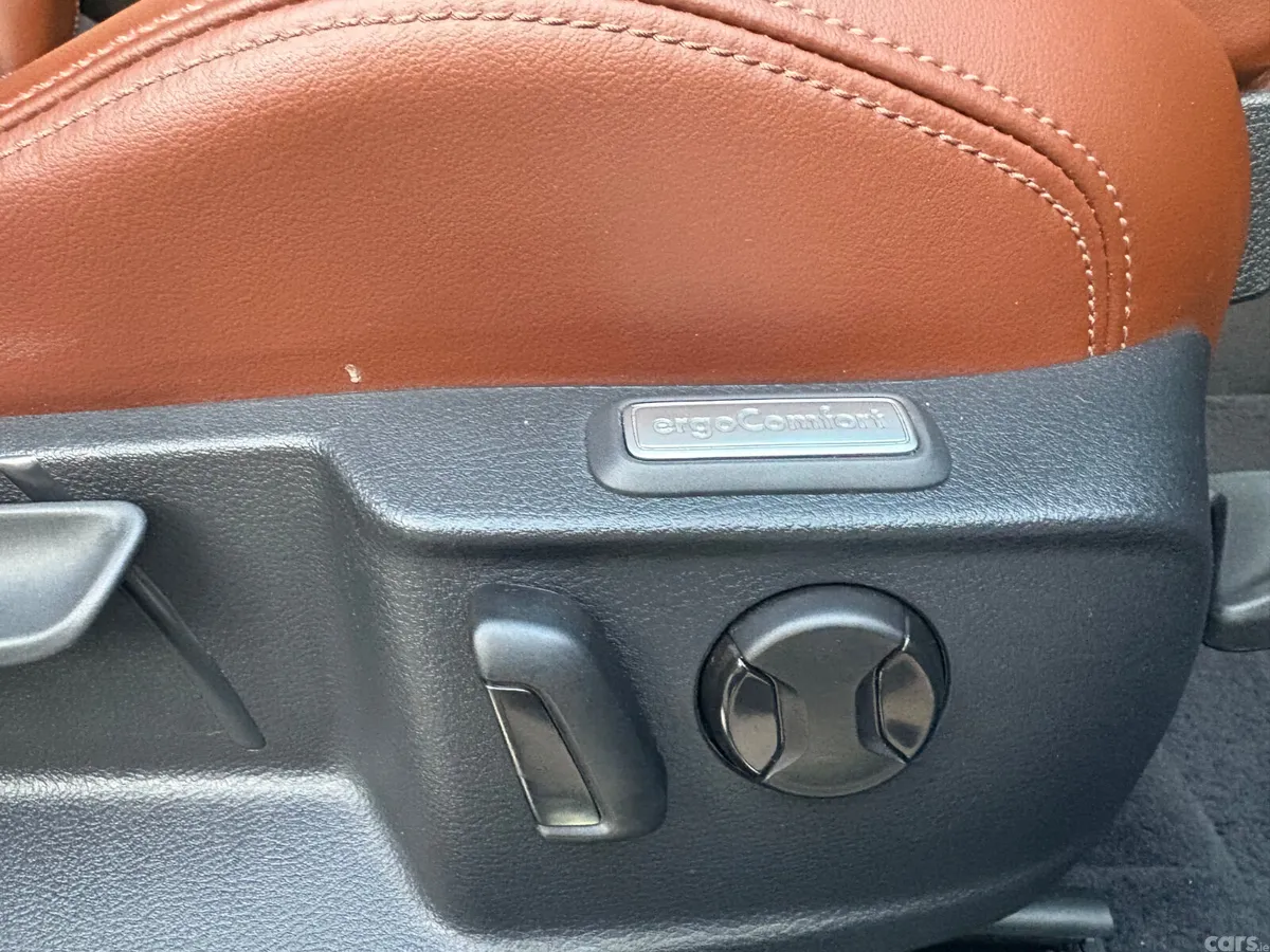 Volkswagen Passat Saloon, Diesel, 2019, Black