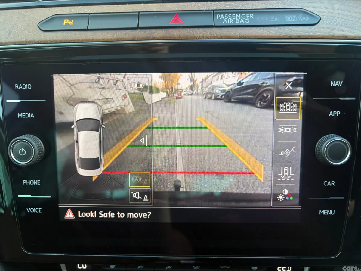 Volkswagen Passat Saloon, Diesel, 2019, Black