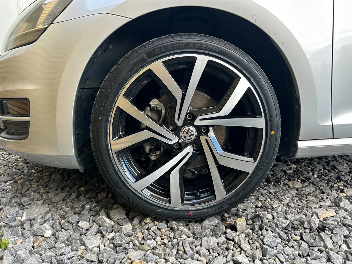 Volkswagen Golf Hatchback, Petrol, 2014, Silver