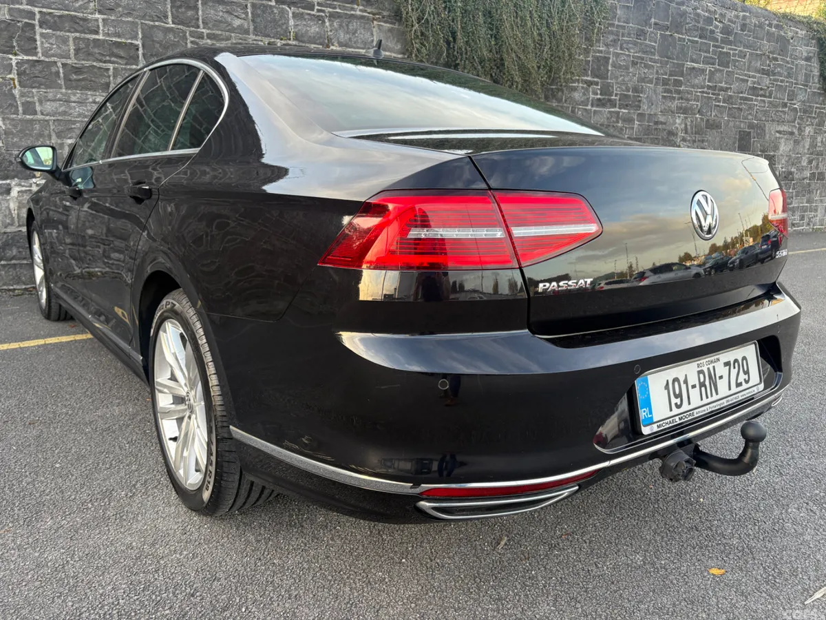 Volkswagen Passat Saloon, Diesel, 2019, Black