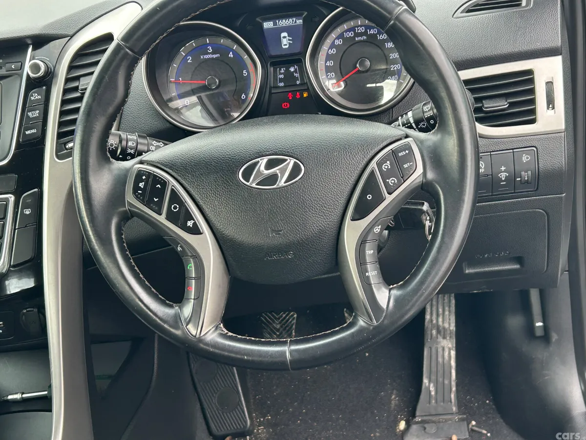 Hyundai i30 Hatchback, Diesel, 2016, White