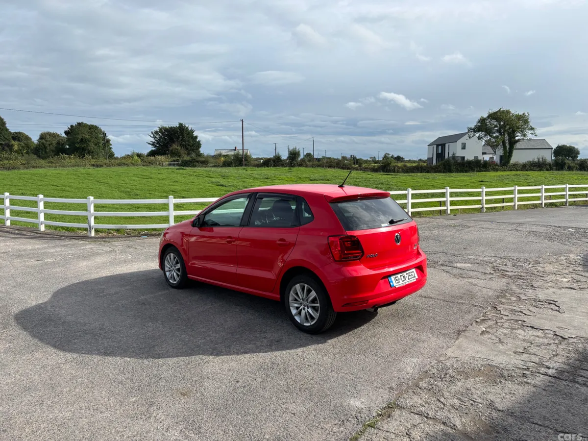 Volkswagen Polo Hatchback, Petrol, 2015, Red