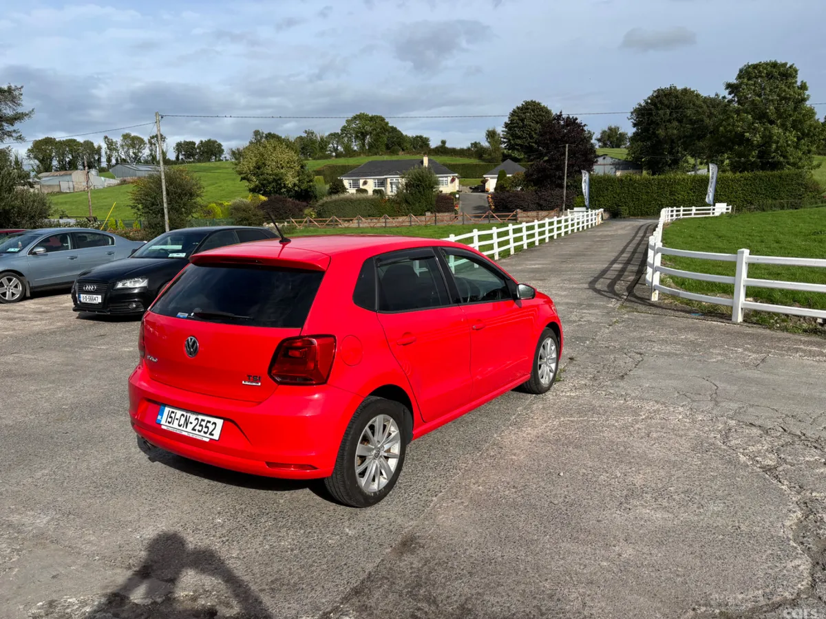 Volkswagen Polo Hatchback, Petrol, 2015, Red