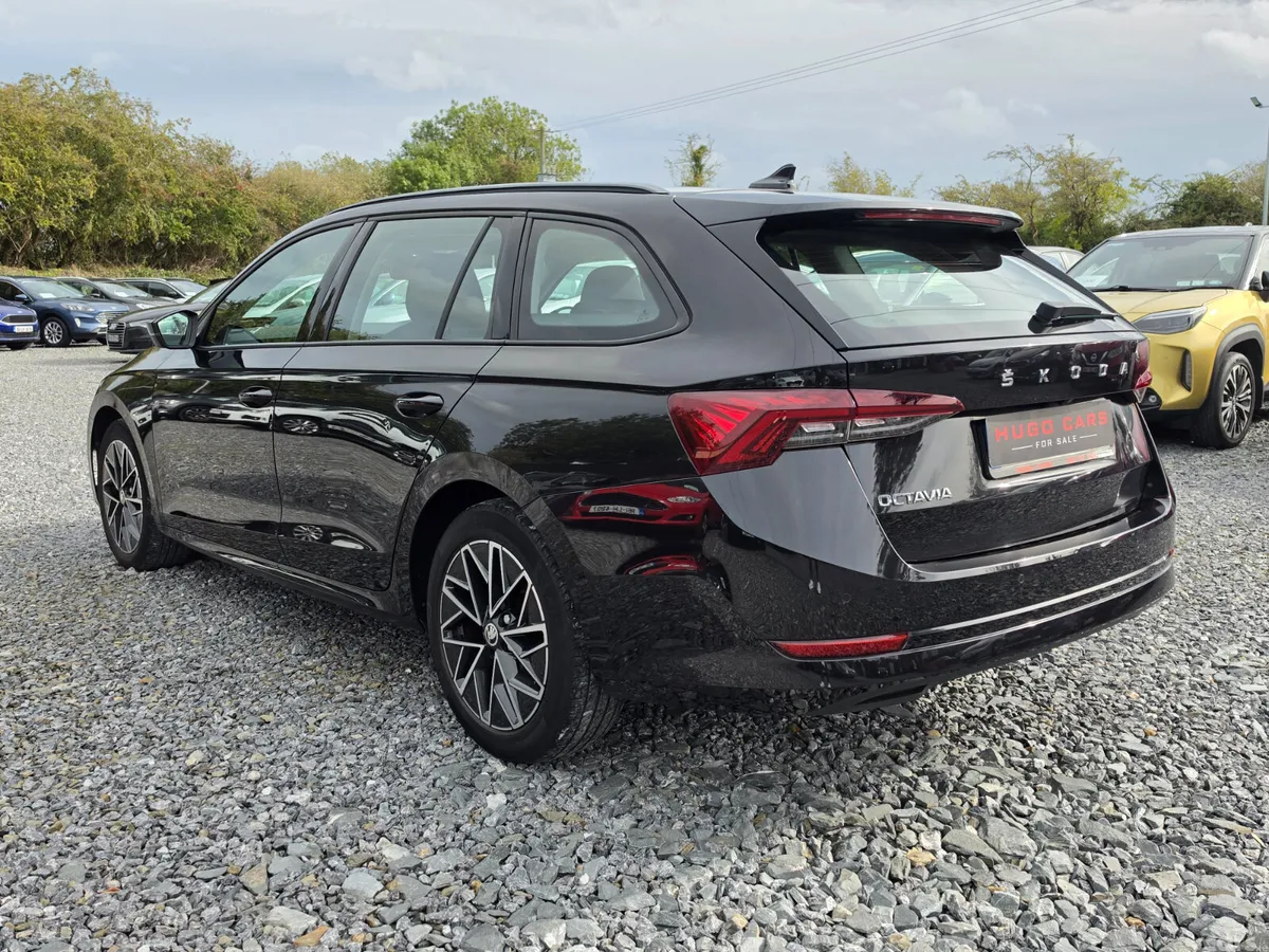 Skoda Octavia Estate, Petrol, 2021, Black