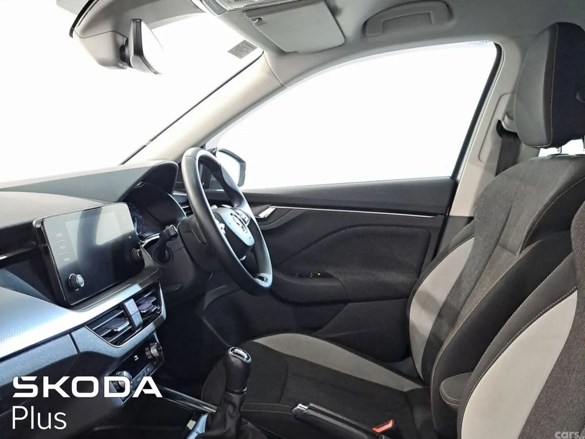 Skoda Kamiq Hatchback, Petrol, 2024, Grey